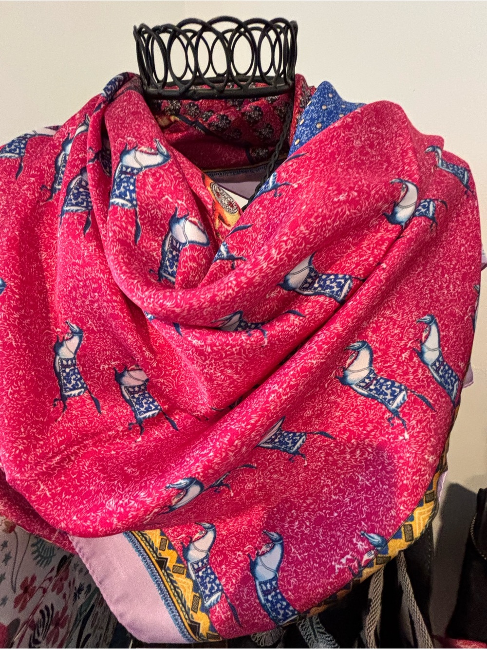 Silk/viscose equestrian scarf with vibrant colors